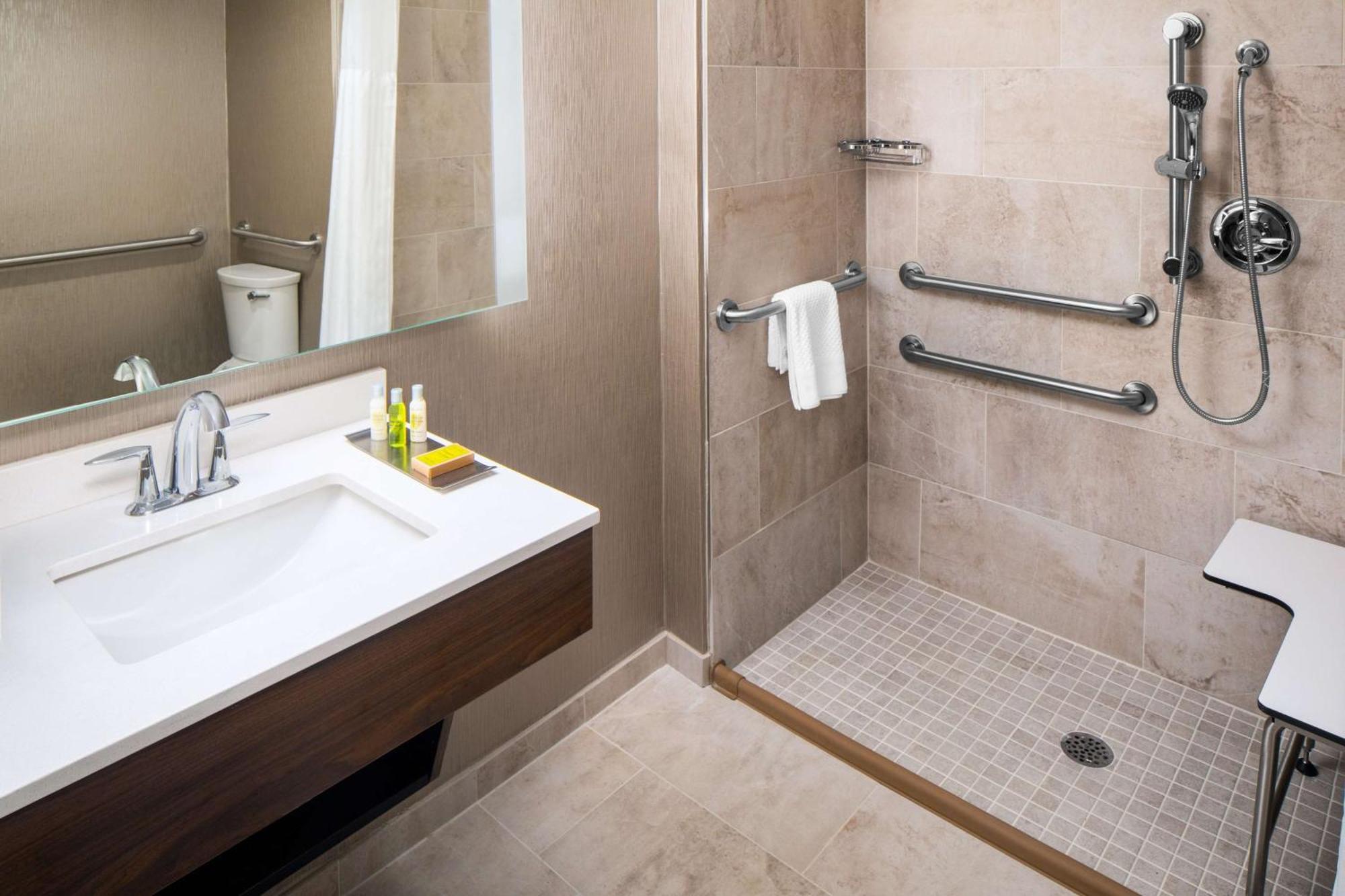 Doubletree By Hilton Ann Arbor, Mi 4*